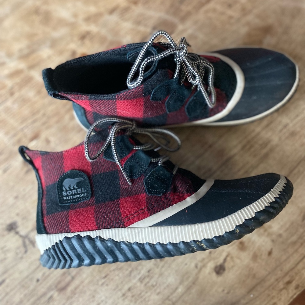 Sorel Buffalo Plaid out and about boots!